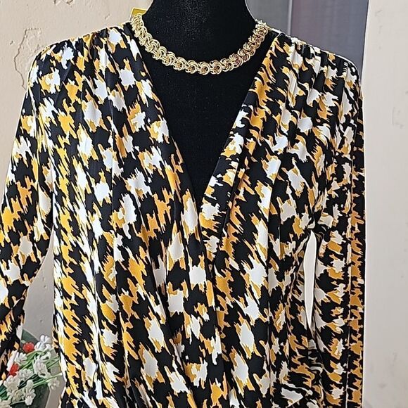 Anne Klein pullover knit top with elastic waist size medium - Picture 1 of 9